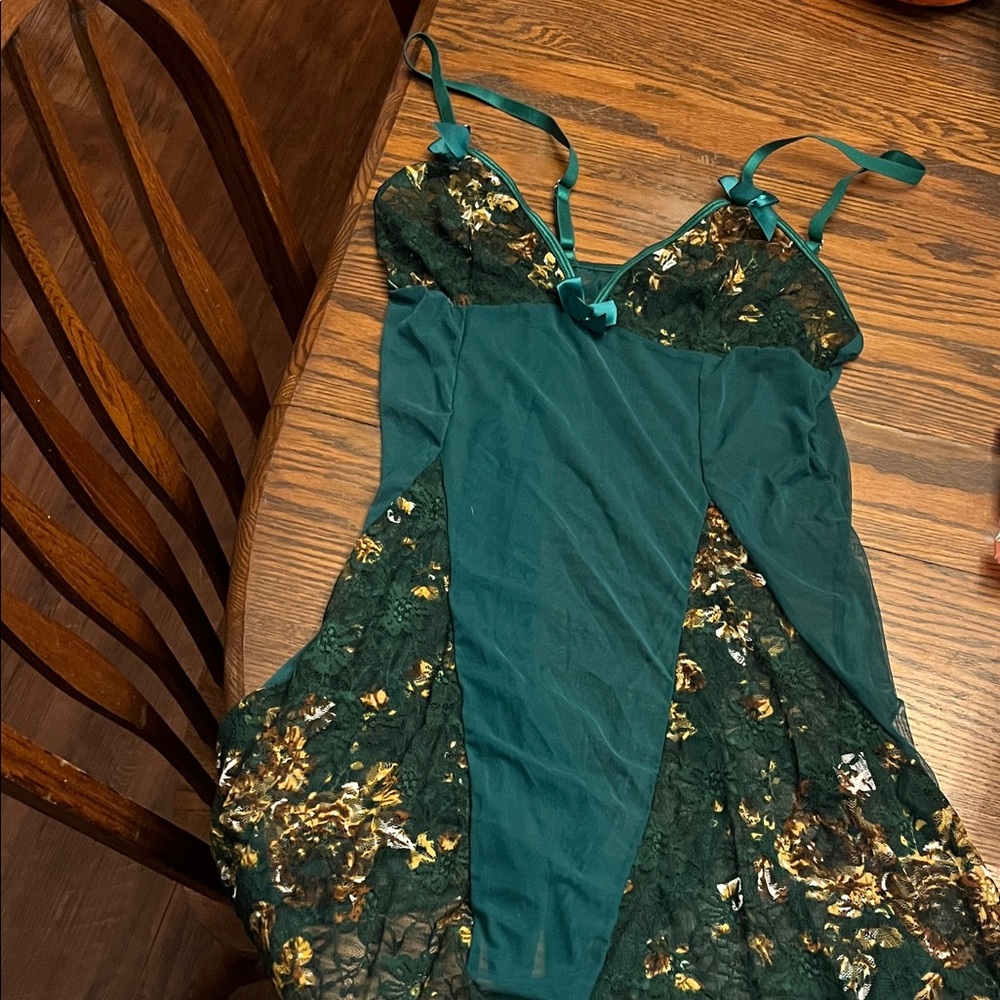 Green and Gold Lace Lingerie